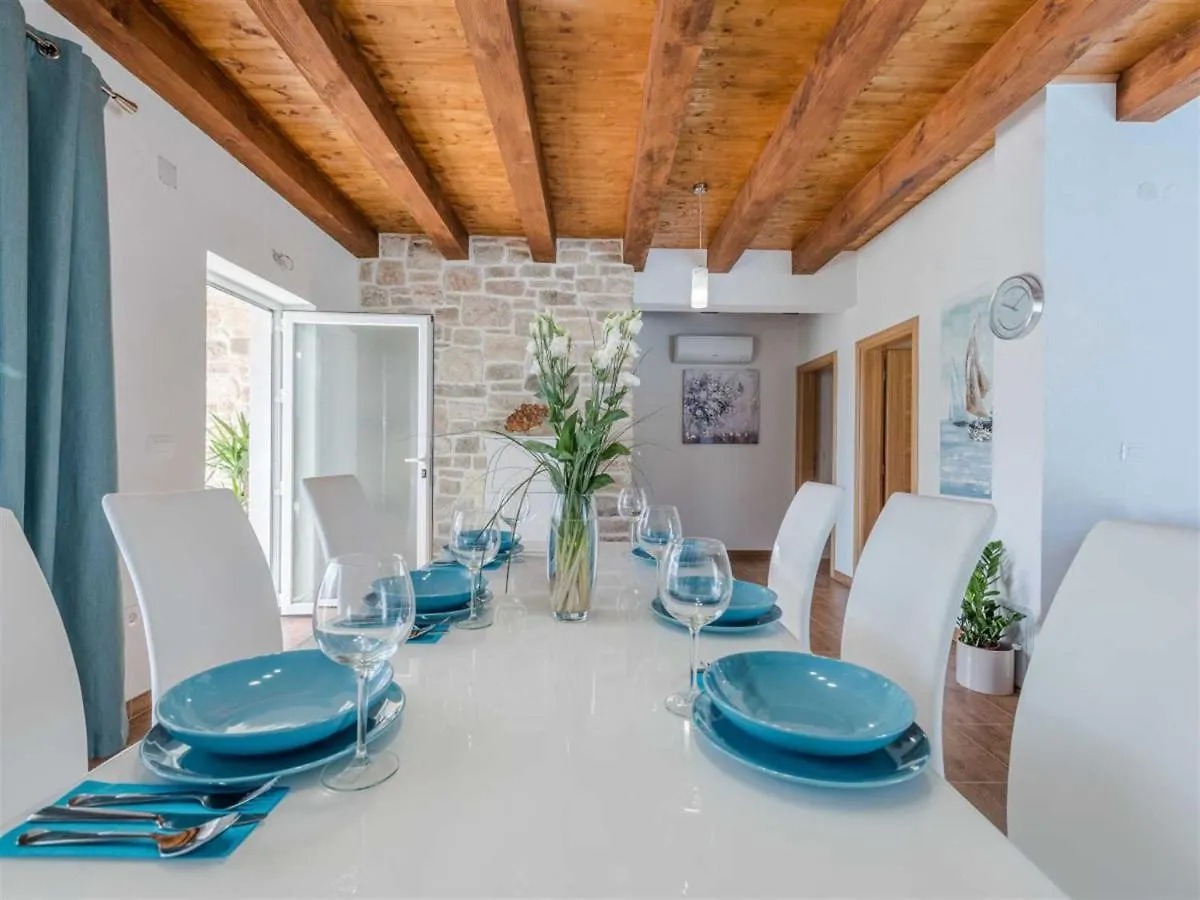 Stone Villa Gelosia Rustica With Pool Sukosan